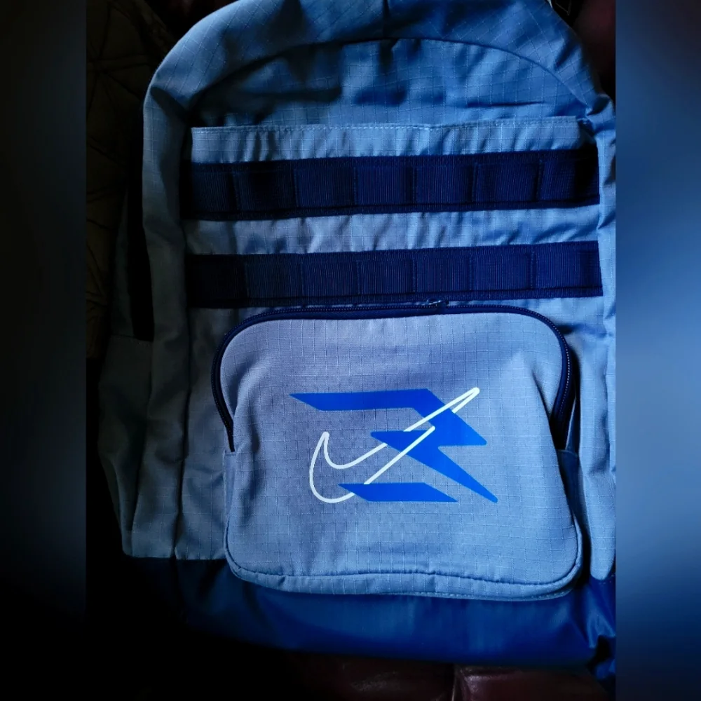 Nike 15" Backpack - Picture 1 of 5